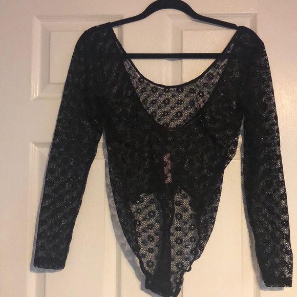 *sold on Merc* Victoria’s Secret Lace Bodysuit NWT - Picture 1 of 5